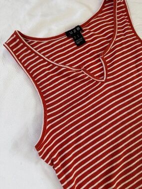 y2k U2B notched ribbed striped sleeveless tank
